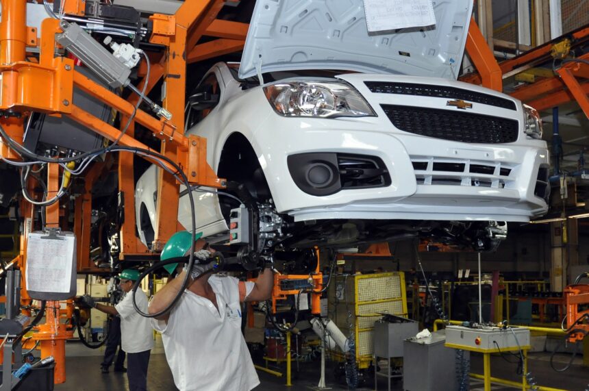 Chevrolet vai investir R$ 3,5 bilhões no Brasil para renovar fábricas e lançar carros híbridos