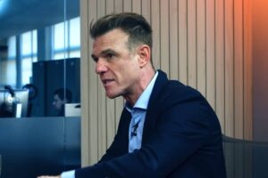 Dell aposta em IA corporativa com servidores próprios - 25/06/2026 - Economia