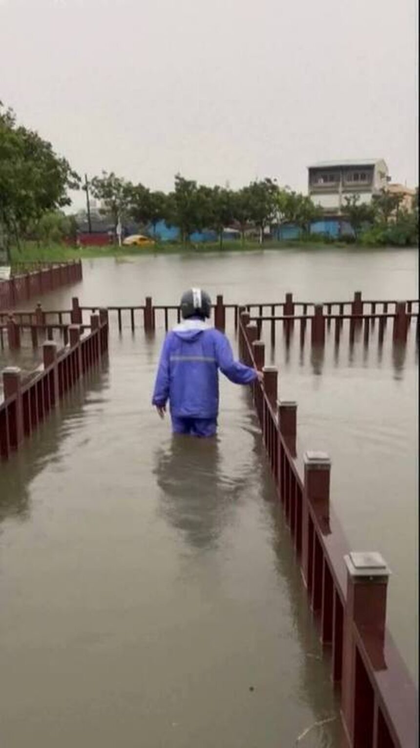 Tufão força evacuação de 2 milhões no Japão e causa enchentes em Taiwan