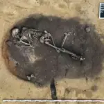Homem enterrado em forno de 4,5 mil anos é mistério para arqueólogos