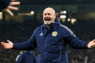 Após eliminação, Steve Clarke anuncia saída do comando da seleção escocesa