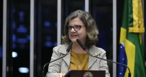 Teresa Leitão terá alinhamento com Lula antes de contato com Alcolumbre