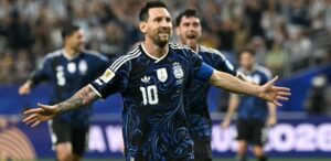 Messi, da Argentina, comemora gol contra a Jordânia na Copa do Mundo