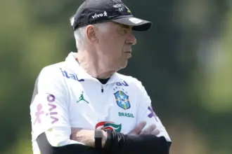 Seleção faz treino leve após vitória; Lucas Paquetá tem lesão confirmada