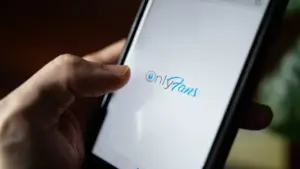 OnlyFans vira vitrine de fama, fortuna e reinvenção para criadores de conteúdo