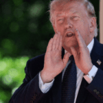 15.jun.26 - Presidente dos EUA, Donald Trump, ao chegar para reunião de cúpula do G7 em Evian, França