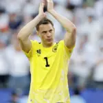 Neuer fala em decepção, mas não se arrepende de volta à Alemanha para Copa