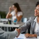 Vale a pena pegar empréstimo para abrir seu negócio?