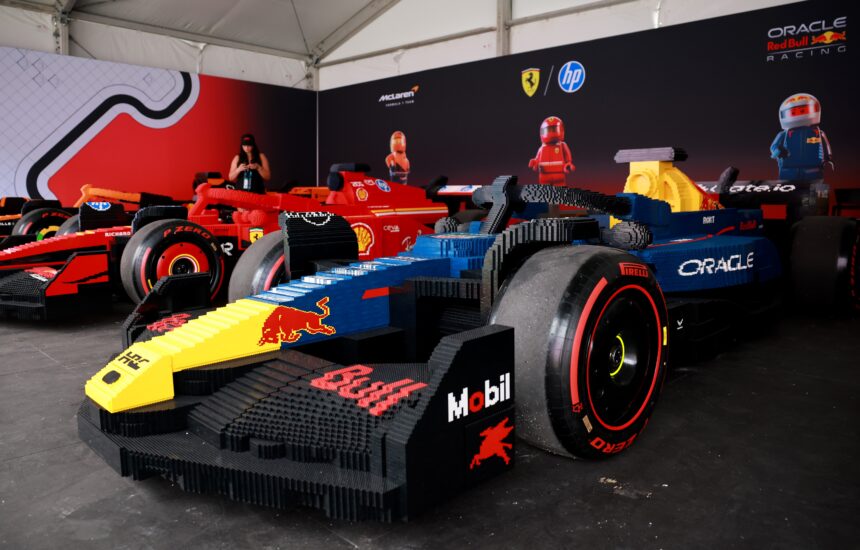Piloto critica desfile da Fórmula 1 com carros de Lego