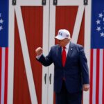 Trump transforma aniversário dos EUA em vitrine política, e festa de 250 anos expõe divisão do país