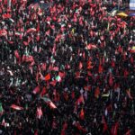 Funeral de Ali Khamenei: Milhares comparecem à cerimônia em Teerã