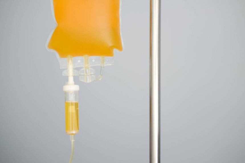 Nature Medicine retrata estudo sobre terapia contra câncer - 05/07/2026 - Ciência