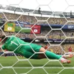 Bruno Guimarães desperdiça pênalti pelo Brasil contra a Noruega na Copa