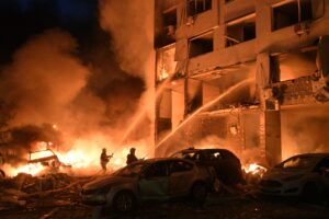 Rússia lança nova onda de mísseis e drones contra Kiev e deixa ao menos 9 mortos