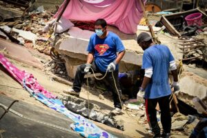 Terremoto na Venezuela: número de mortos sobe para 3,5 mil; 150 pessoas são enterradas sem identificação