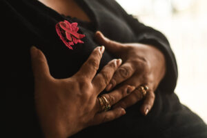 Anvisa aprova novo uso de remédio contra câncer de mama - 07/07/2026 - Equilíbrio e Saúde