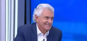 Caiado diz que Flávio "conspirou" contra economia do Brasil por tarifaço