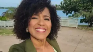 Morre aos 47 anos a jornalista Érika Leal, da Record Brasília