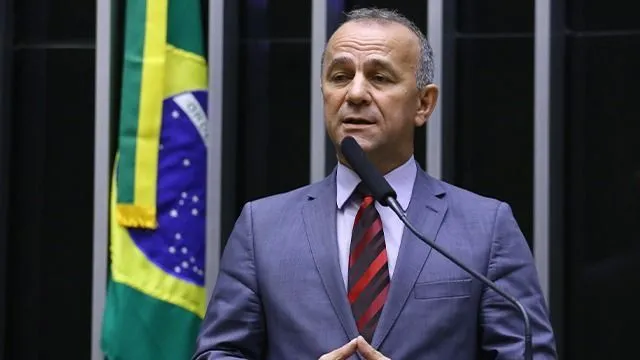 Comissão da Câmara aprova fim aposentadoria compulsória para magistrados