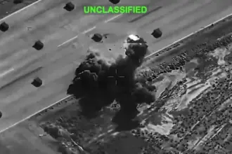 Irã acusa EUA de cometerem crime de guerra após ataques a pontes