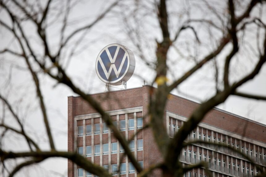 Volkswagen negocia demissão em massa e fechamento de fábricas
