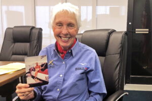 Morre Wally Funk, que voou ao espaço aos 82 anos - 09/07/2026 - Ciência