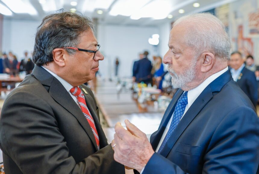 Em meio à crise sobre eleições na Colômbia, Petro telefona para Lula e diz que fará 'transição pacífica'