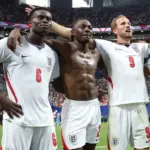Inglaterra pode perder zagueiro titular contra Haaland nas quartas da Copa