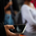 Medo de ter celular roubado? Veja dicas de cibersegurança - 10/07/2026 - Tec