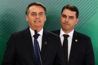 Bolsonaro não está submetido a uma "pena de silêncio", diz especialista