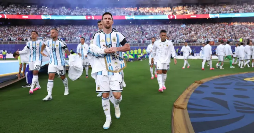 O que a Argentina precisa mudar contra Inglaterra após sustos no mata-mata