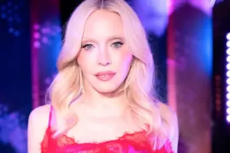 Madonna republica clipe de IA com jogadores da Argentina se beijando