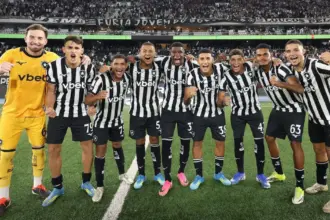 Marçal compara vitória do Botafogo com jogo entre Argentina e Inglaterra
