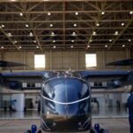 Protótipo em tamanho real da aeronave elétrica de decolagem e pouso vertical (eVTOL) desenvolvida pela Eve Air Mobility, empresa do grupo Embraer