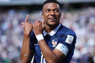 Mbappé passa Messi e se isola como maior artilheiro das Copas do Mundo