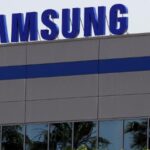 Logo da Samsung em fábrica da empresa