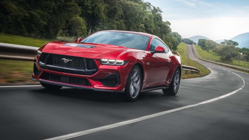 Ford faz recall, mas defeito em Mustang só será consertado em 2027