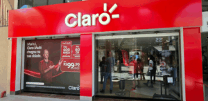 Frente da loja da Claro em Maricá (RJ)