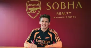 Arsenal anuncia contratação de Christos Tzolis por valor recorde
