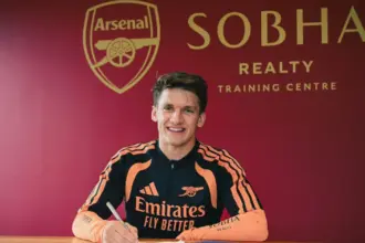 Arsenal anuncia contratação de Christos Tzolis por valor recorde