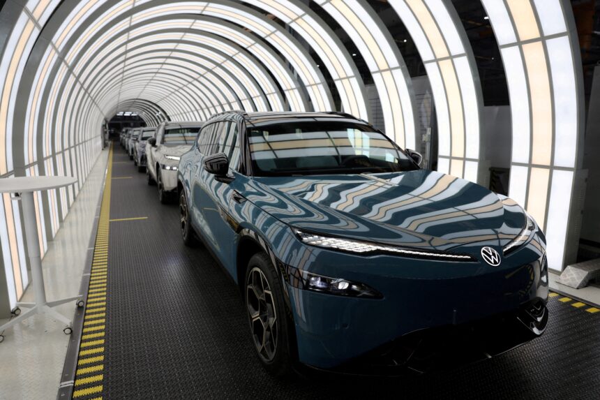 Volkswagen amplia cortes para enfrentar avanço de chinesas na Europa