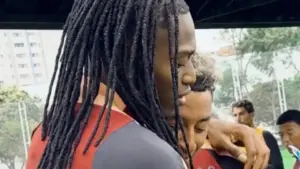 Em 'guerra' com o AC Milan, Rafael Leão treina com o Corinthians