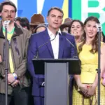 Análise: Surpresa de eleição pode ser Flávio ameaçado na direita