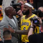 Magic Johnson: "LeBron torna os 76ers um dos melhores times da NBA"