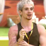 Juliano Floss recebe carro do BBB 26, mas ainda não pode dirigir