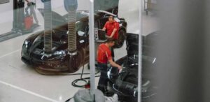 Porsche reduz home office e suspende bônus após corte de vagas