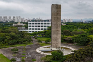 99 e USP firmam parceria para pesquisas em IA - 28/07/2026 - Mônica Bergamo