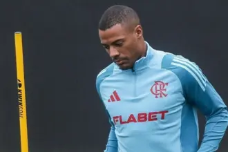 Flamengo negocia saída de Nicolás de la Cruz para o Peñarol; saiba detalhes
