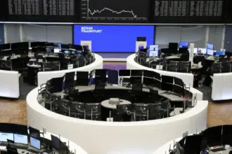Bolsas da Europa fecham em alta com balanços no radar e alívio no petróleo