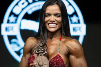 Quem é Vit Viana, esposa de Ramon Dino que também compete no fisiculturismo